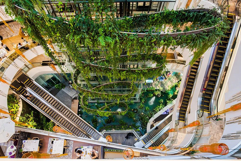 Vườn treo trung tâm thương mại EmQuartier Thái Lan