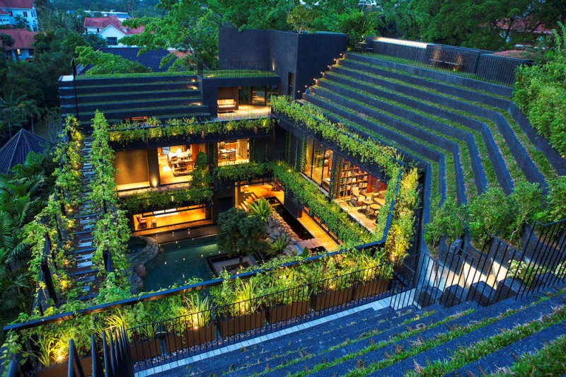 Ngôi nhà có khu vườn trên mái đặc biệt tại Singapore