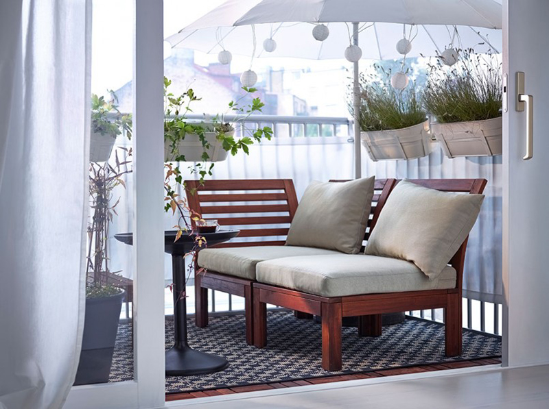 Trang trí vườn chung cư đẹp, ấn tượng với thảm trải sàn