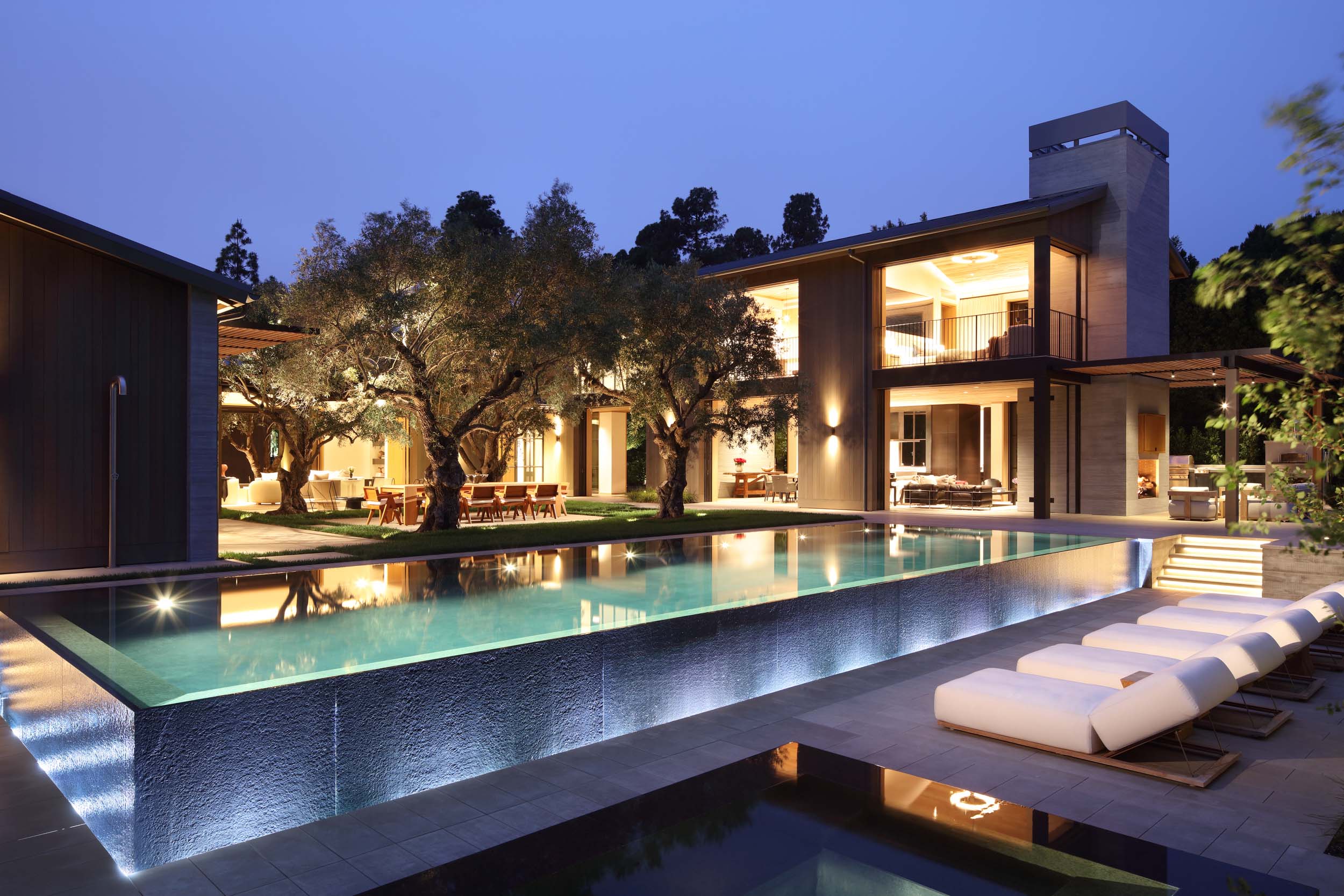 Dinh Thự Hiện Đại Beverly Hills – Ranh Giới Hòa Tan tại California