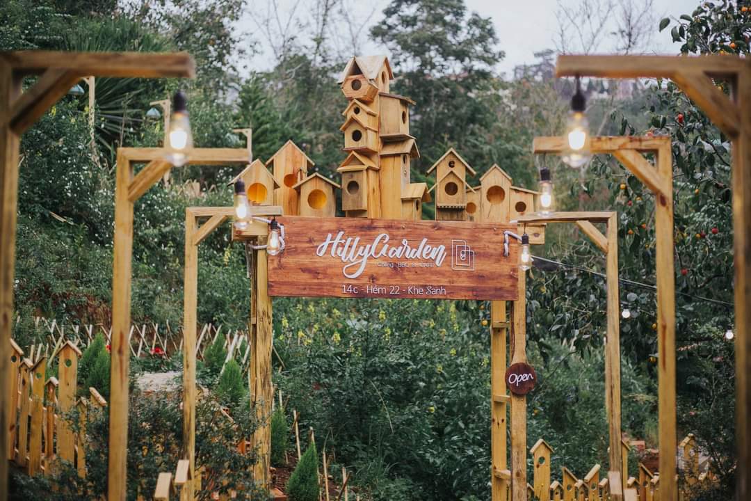Thiết kế cổng có mái che